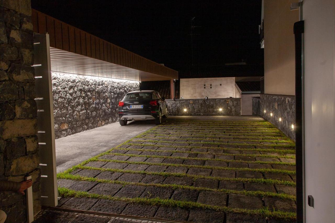 Mori Siciliani House Aparthotel Aci Castello Bagian luar foto